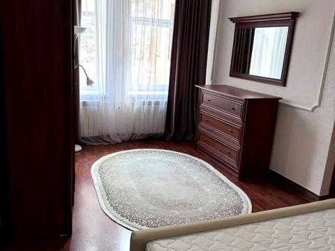 квартира за адресою Олександра Кониського вул. (), 10