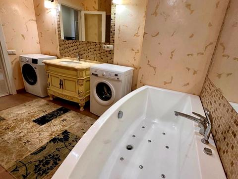 квартира за адресою Євгена Коновальця вул. (Щорса), 44-А