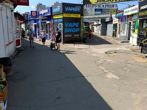 комерційна за адресою Миколи Бажана просп., 1