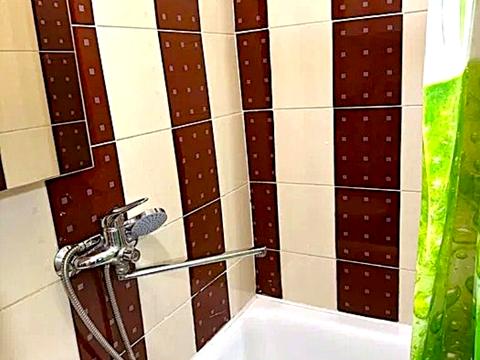 квартира за адресою Олександра Свіща вул. (Середня), 44