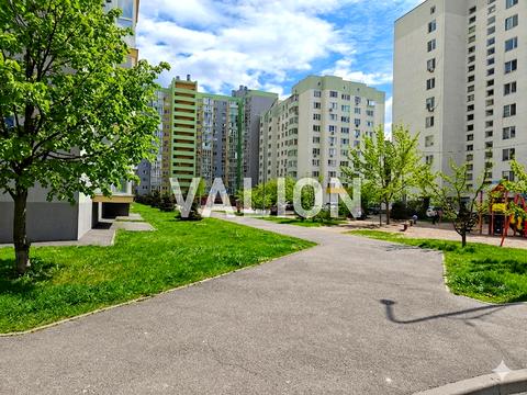 квартира за адресою Миколи Вінграновського вул., 2