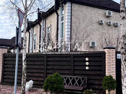 будинок за адресою с. Петропавлівська Борщагівка, Паркова, 20