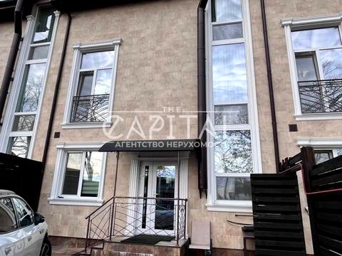будинок за адресою с. Петропавлівська Борщагівка, Паркова, 20