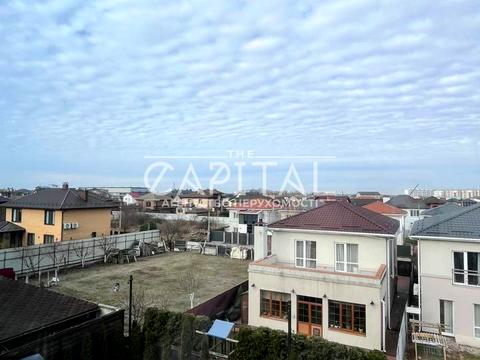 будинок за адресою с. Петропавлівська Борщагівка, Паркова, 20