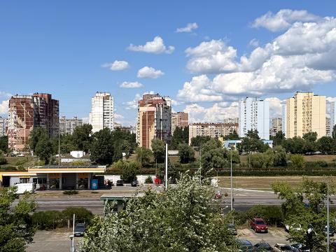 квартира за адресою Романа Шухевича просп. (Генерала Ватутіна), 30