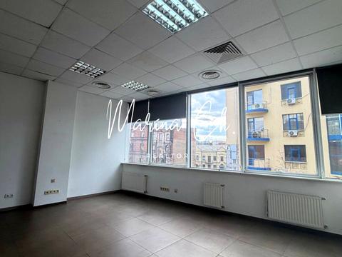 коммерческая по адресу Королеви Єлизавети ІІ ул. (Глинки), 7