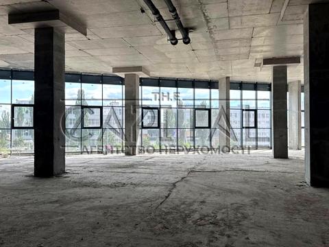 комерційна за адресою Миколи Бажана просп., 17