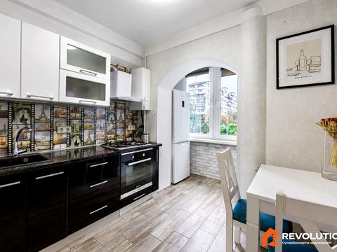 квартира за адресою Амвросія Бучми бульв., 1