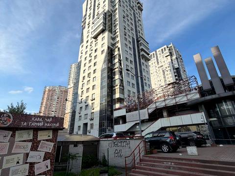 комерційна за адресою Срібнокільська вул., 3-А