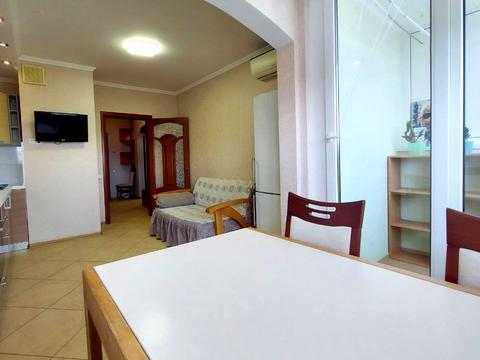 квартира за адресою Анни Ахматової вул., 28