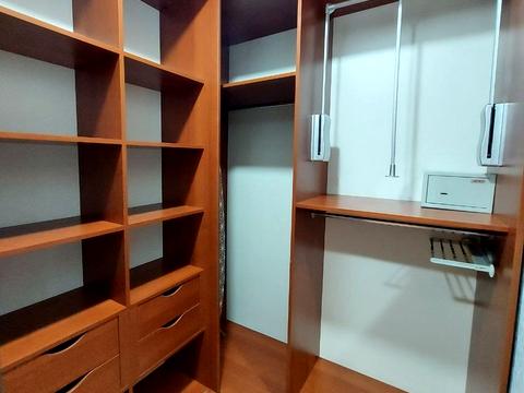 квартира за адресою Анни Ахматової вул., 28