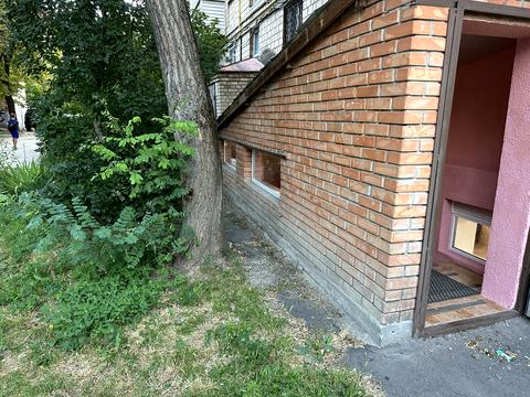комерційна за адресою Єреванська вул., 12
