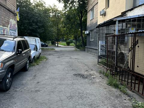 комерційна за адресою Єреванська вул., 12