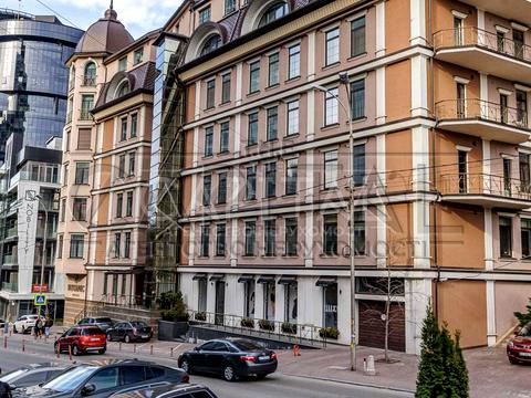 комерційна за адресою Болсуновська вул. (Сергія Струтинського), 21