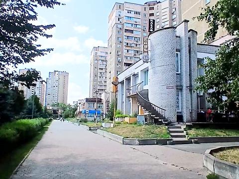 комерційна за адресою Василя Порика просп., 7-Б