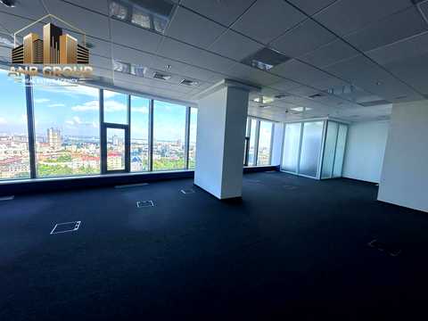 комерційна за адресою Спортивна пл., 1
