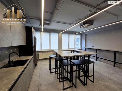 коммерческая по адресу Златоустовская ул., 3