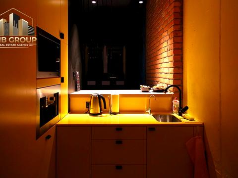 комерційна за адресою Юрія Кондратюка вул., 7