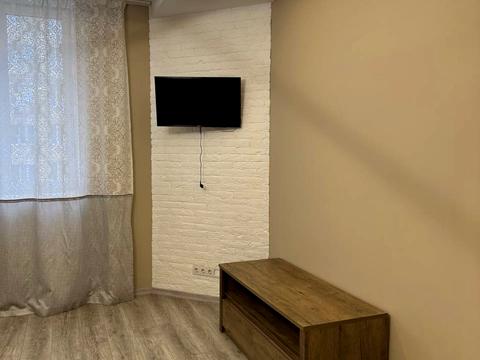 квартира за адресою Андрія Малишка вул. (Льва Толстого), 102