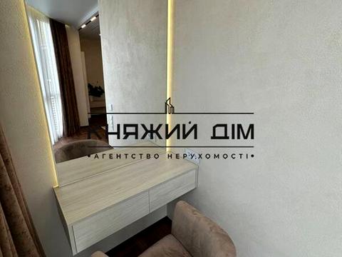квартира за адресою Дніпровська набережна вул., 25