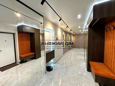 квартира за адресою Дніпровська набережна вул., 25