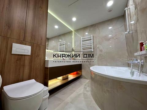 квартира за адресою Дніпровська набережна вул., 25