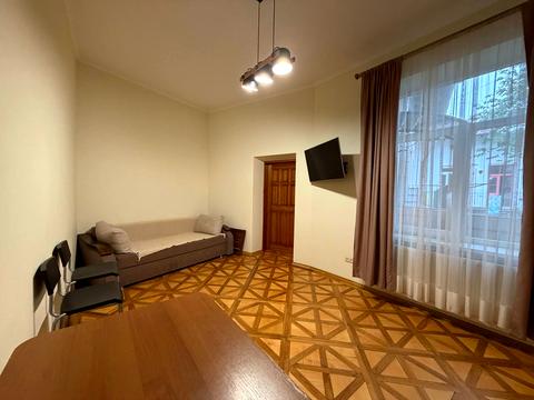 квартира за адресою Пекарська вул., 29