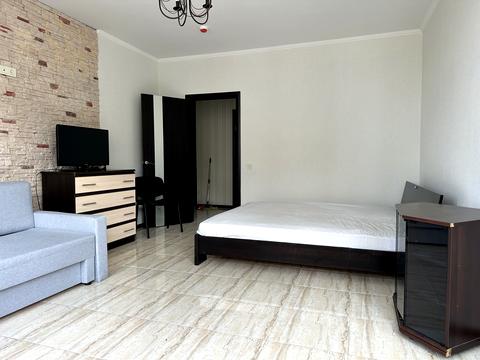 квартира за адресою Анни Ахматової вул., 34