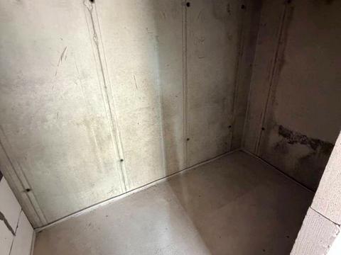 комерційна за адресою Краснова вул., 1-А