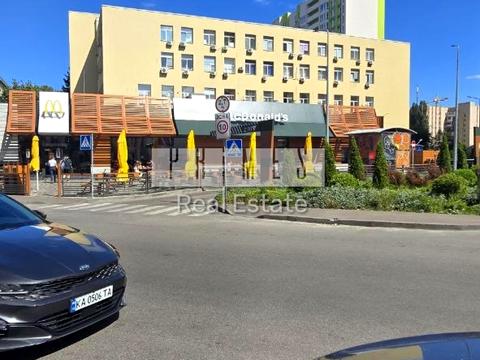комерційна за адресою Берестейський просп. (Перемоги), 65-А