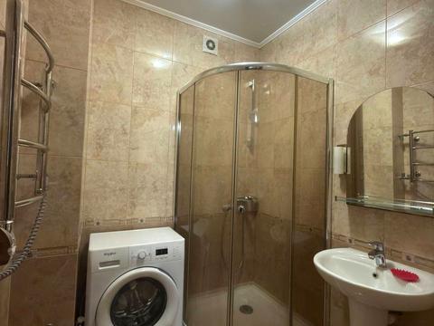 квартира за адресою Зоопаркова вул., 8в