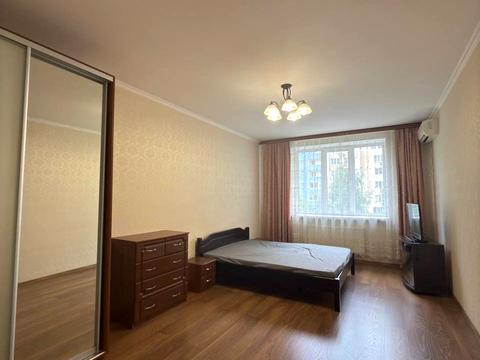 квартира за адресою Зоопаркова вул., 8в
