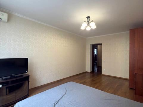 квартира за адресою Зоопаркова вул., 8в