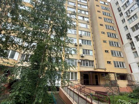 квартира за адресою Зоопаркова вул., 8в