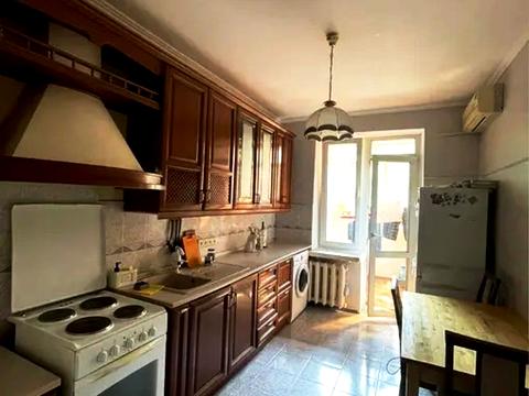 квартира за адресою Старонаводницька вул., 8-Б