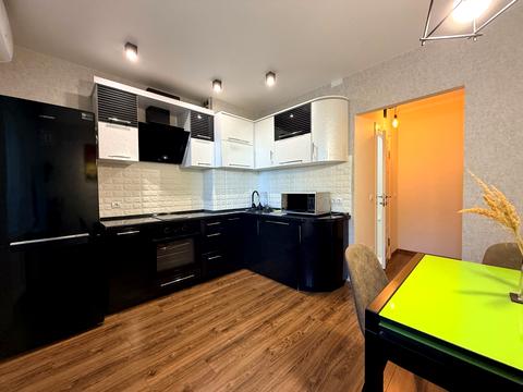 квартира за адресою Сергія Данченка вул., 5