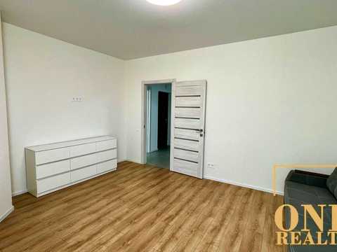квартира за адресою Абрикосова вул., 5