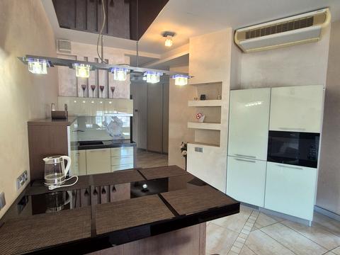 квартира за адресою Королеви Єлизавети ІІ вул. (Глинки), 2