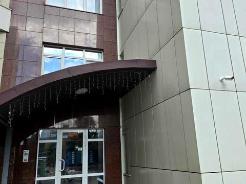 комерційна за адресою Антоновича вул. (Горького), 131