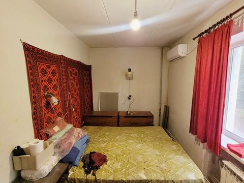 квартира за адресою Алли Горської вул. (Бірюзова), 12