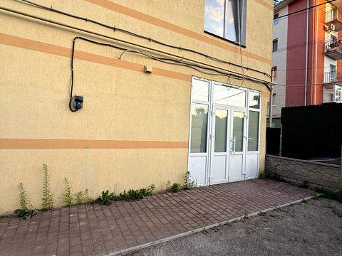 коммерческая по адресу Рильського ул., 3