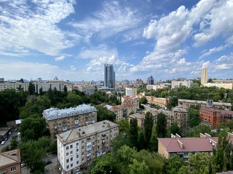 комерційна за адресою Леоніда Первомайського вул., 5-А