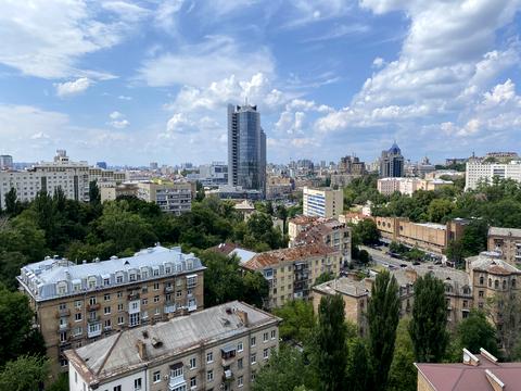 комерційна за адресою Леоніда Первомайського вул., 5-А
