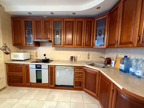 квартира за адресою Драгоманова вул., 8-А