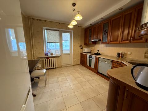 квартира за адресою Драгоманова вул., 8-А