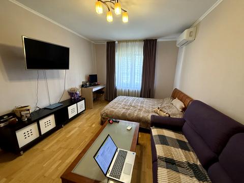 квартира за адресою Драгоманова вул., 8-А