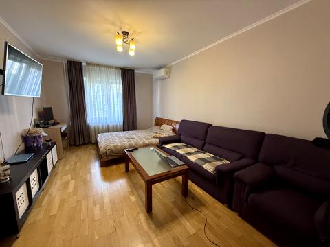 квартира за адресою Драгоманова вул., 8-А