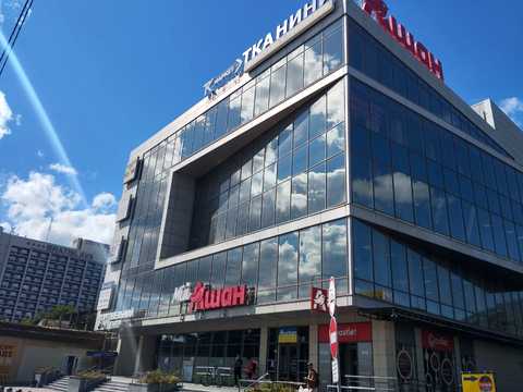 комерційна за адресою Андрія Малишка вул., 3-А