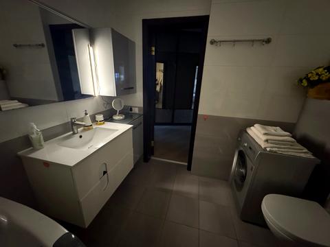 квартира за адресою Срібнокільська вул., 12