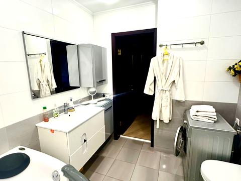 квартира за адресою Срібнокільська вул., 12